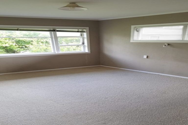 Photo of property in 17 Amberley Avenue, Te Atatu South, Auckland, 0610