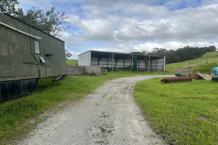 Photo of property in 492 Wairere Road, Paparoa, 0571