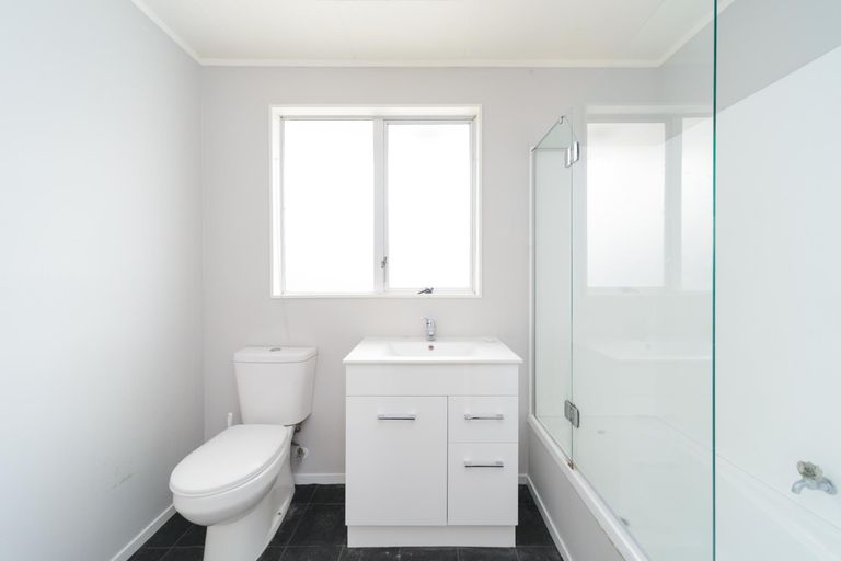 Photo of property in 50 Acacia Street, Kelvin Grove, Palmerston North, 4414