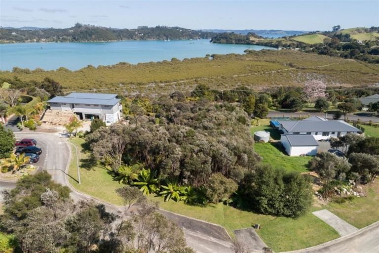 Photo of property in 4 Toi Track, Russell, 0272