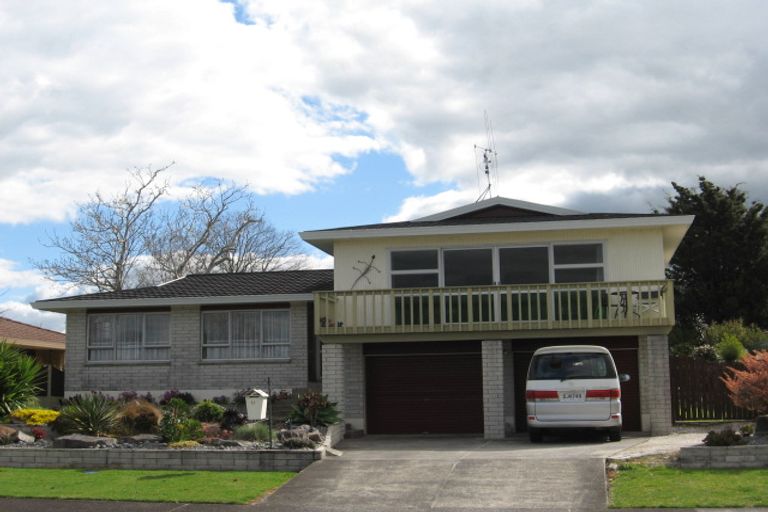 Photo of property in 11 Endeavour Avenue, Welcome Bay, Tauranga, 3112