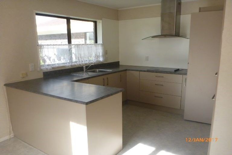 Photo of property in 1/1 Manse Road, Pahurehure, Papakura, 2113