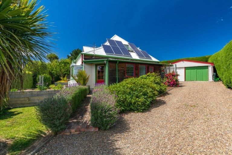 Photo of property in 124 Marine Drive, Diamond Harbour, Lyttelton, 8971