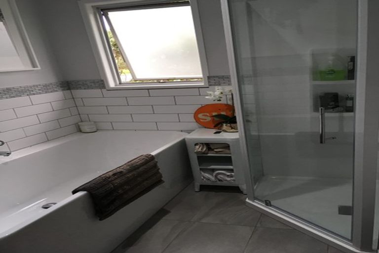 Photo of property in 14 Eruini Street, Waikanae Beach, Waikanae, 5036