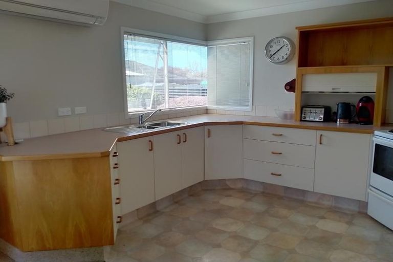 Photo of property in 2/68 Guppy Road, Greenmeadows, Napier, 4112