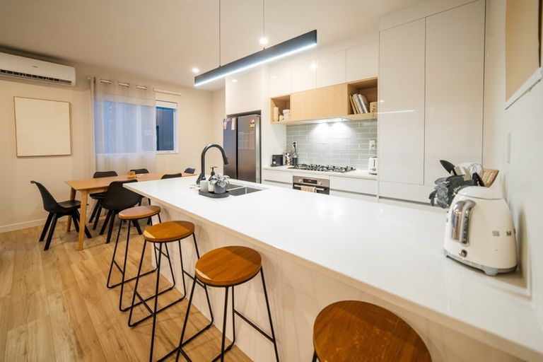 Photo of property in 35 Pohewa Road, Silverdale, 0932