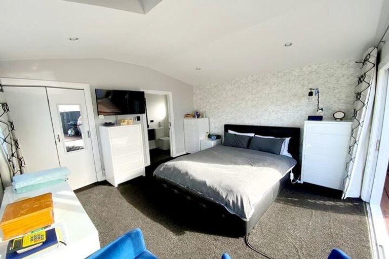 Photo of property in 10 Plunket Avenue, Petone, Lower Hutt, 5012