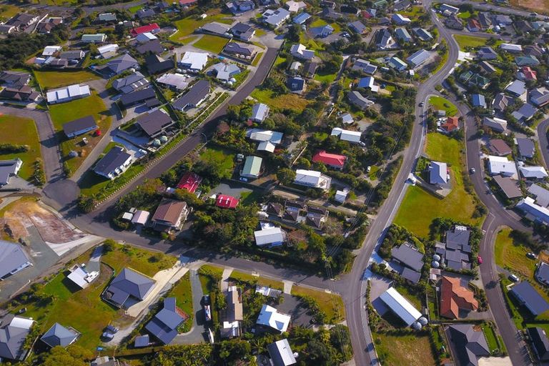 Photo of property in 67 Cable Bay Block Road, Cable Bay, 0420