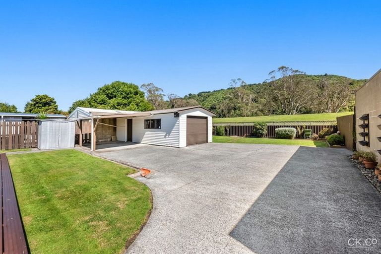 Photo of property in 71 Holdsworth Avenue, Trentham, Upper Hutt, 5018