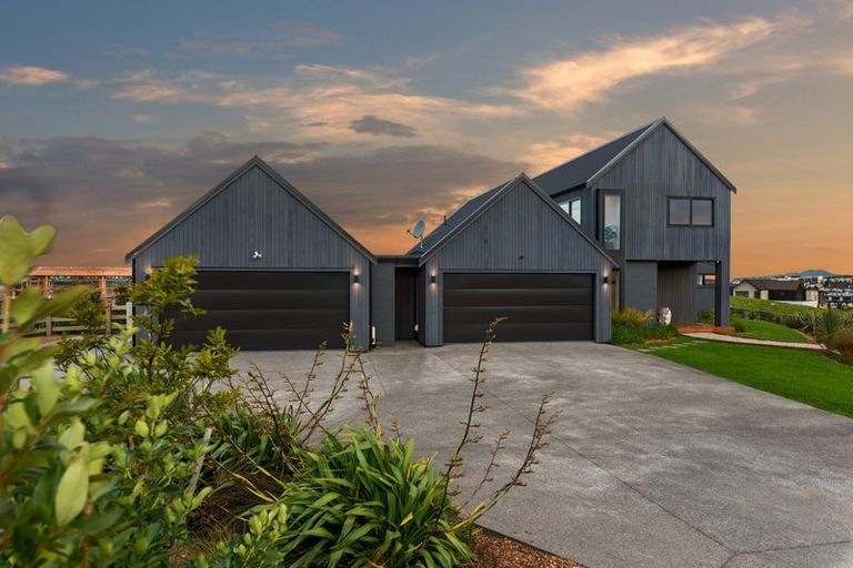 Photo of property in 9 Ridgelea Road, Long Bay, Albany, 0792