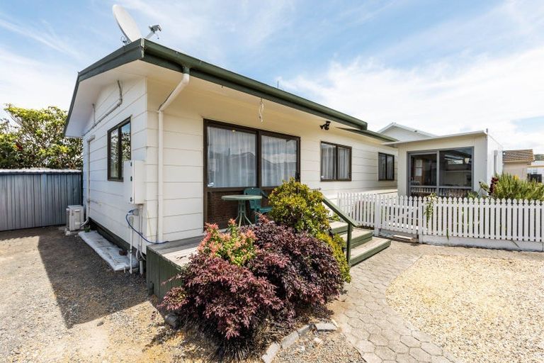 Photo of property in 4/2 Lee Road, Taradale, Napier, 4112