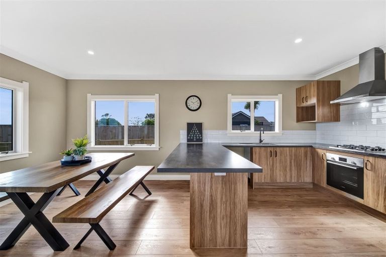 Photo of property in 25 Maple Crescent, Whalers Gate, New Plymouth, 4310