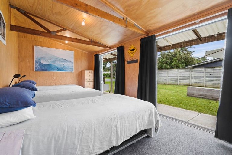 Photo of property in 8 Ringer Avenue, Matapouri, Whangarei, 0173