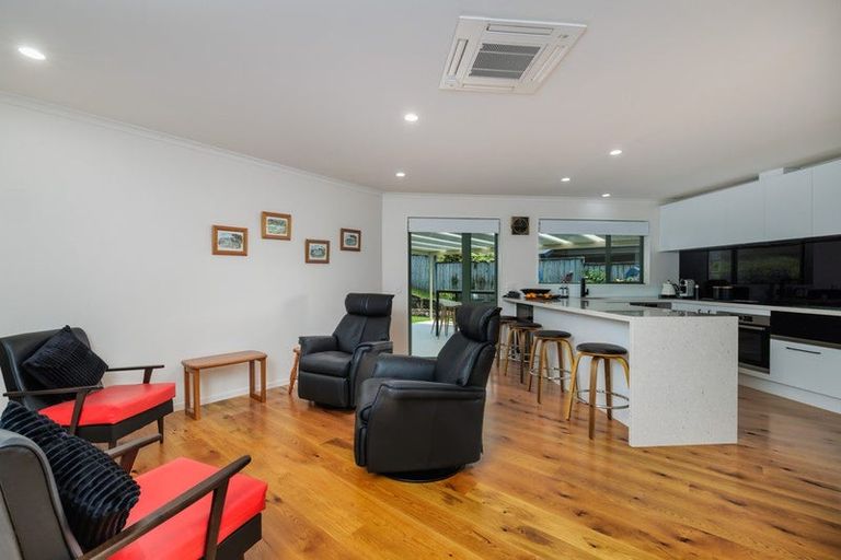 Photo of property in 11 Kilountain Place, Kerikeri, 0230
