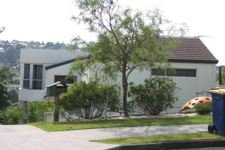 Photo of property in 12 Robin Lane, Browns Bay, Auckland, 0630