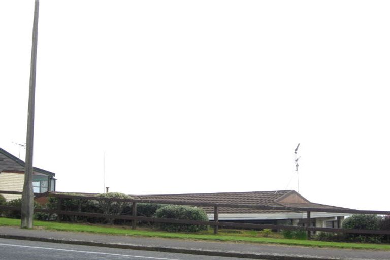 Photo of property in 1/74 South Road, Blagdon, New Plymouth, 4310