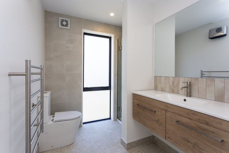 Photo of property in 5/133 Blighs Road, Strowan, Christchurch, 8052