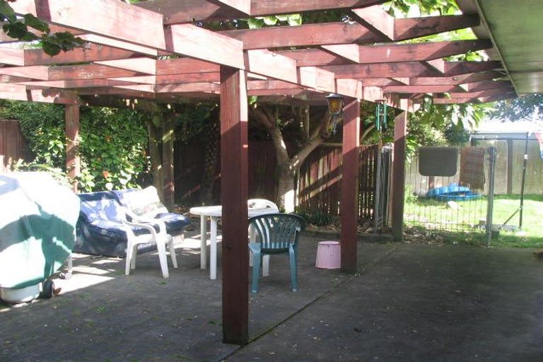 Photo of property in 19 Cascades Road, Pakuranga Heights, Auckland, 2010