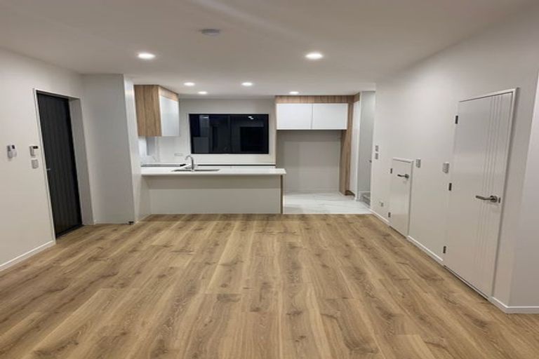 Photo of property in 67a Divich Avenue, Te Atatu South, Auckland, 0610