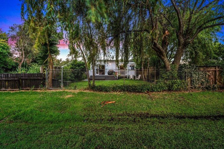 Photo of property in 308 Royal Road, Massey, Auckland, 0614