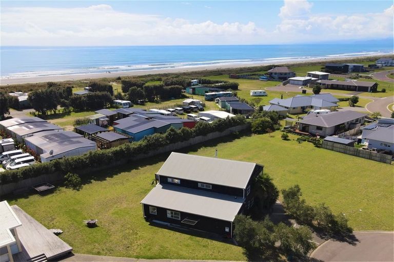 Photo of property in 6 Rangihaerepo Key, Waiotahe, Opotiki, 3198