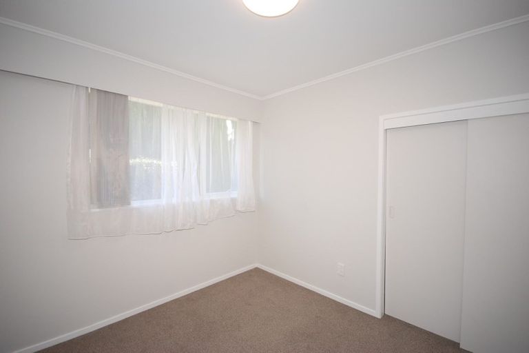 Photo of property in 1/279 Sunset Road, Sunnynook, Auckland, 0632