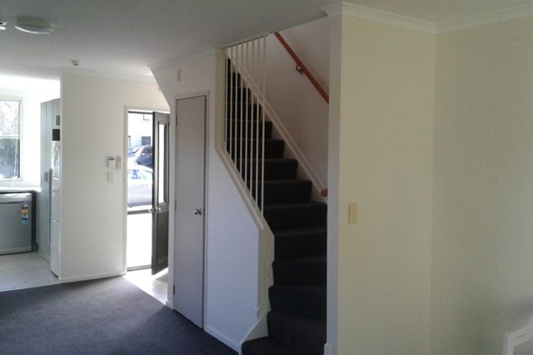 Photo of property in 12 Barnea Circle, Glen Eden, Auckland, 0602