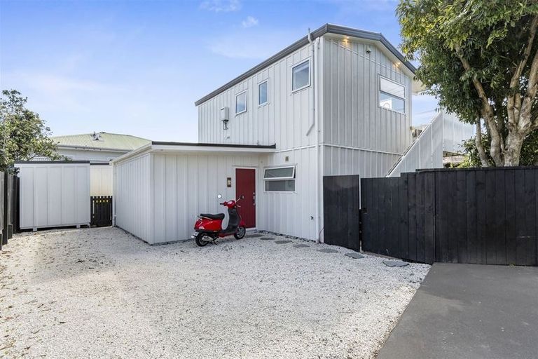 Photo of property in 24 Maranui Street, Mount Maunganui, 3116