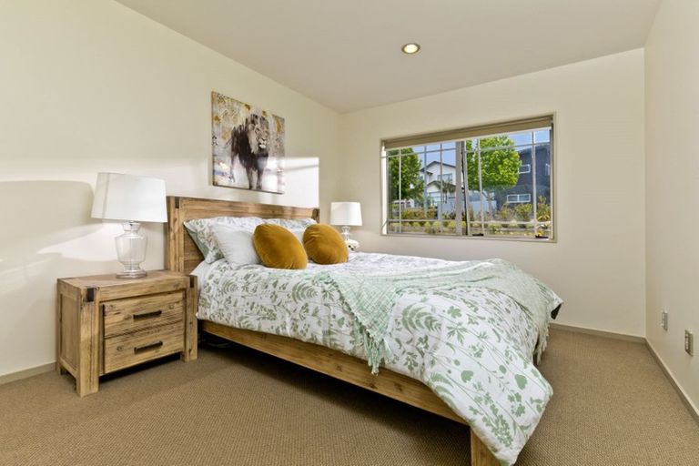 Photo of property in 62 Lake Panorama Drive, Henderson, Auckland, 0612