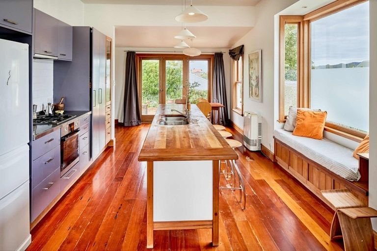 Photo of property in 33 Harland Street, Brooklyn, Wellington, 6021