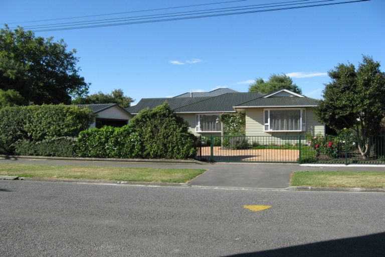 Photo of property in 60 Bevington Street, Avonhead, Christchurch, 8042