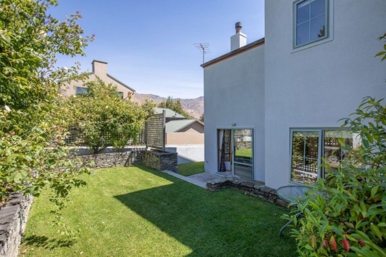 Photo of property in 22 Tenby Street, Wanaka, 9305