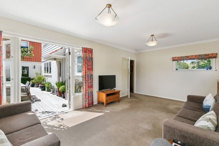 Photo of property in 4 Nicholson Road, Khandallah, Wellington, 6035