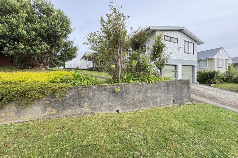 Photo of property in 166 Mitchell Street, Brooklyn, Wellington, 6021