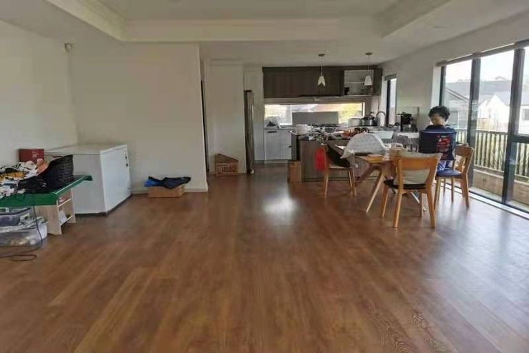 Photo of property in 7 Kaimai Avenue, Massey, Auckland, 0614