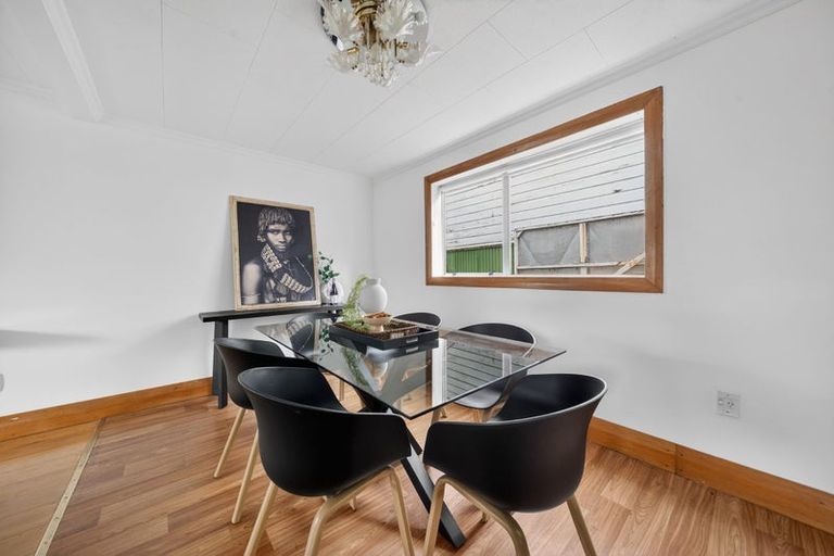 Photo of property in 69 Holloway Street, Carterton, 5713