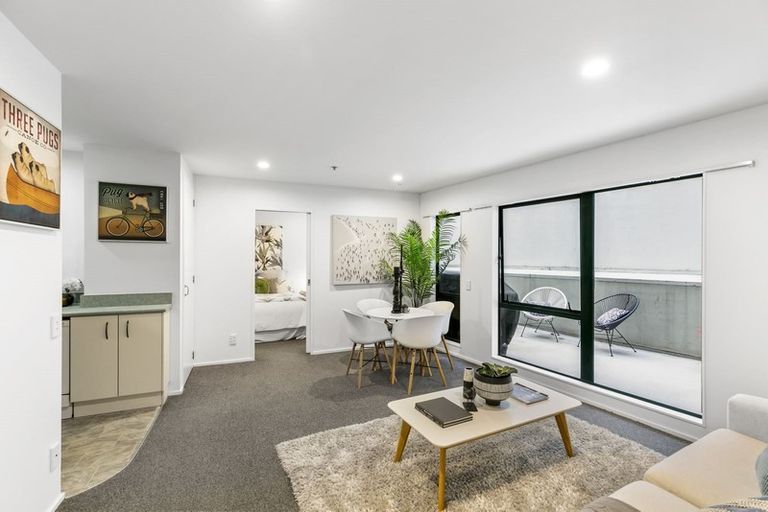 Photo of property in Courtenay Apartments, 201/120 Courtenay Place, Te Aro, Wellington, 6011