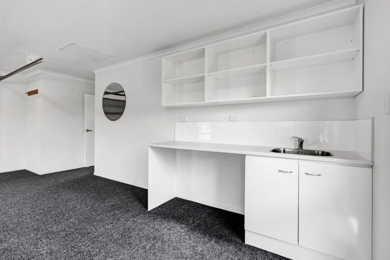 Photo of property in 13 Birdie Lane, Waiwhakaiho, New Plymouth, 4312