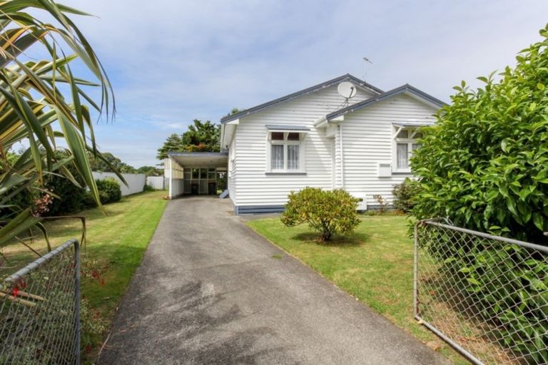 Photo of property in 6a Bayly Street, Waitara, 4320