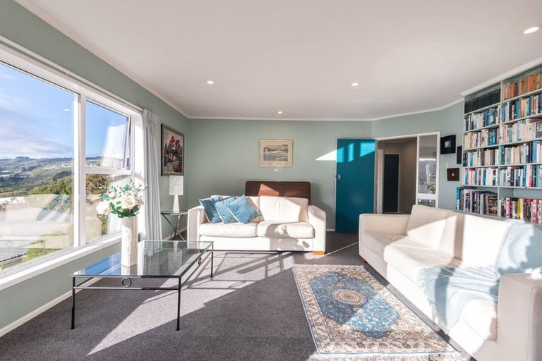 Photo of property in 5 Cranwell Street, Churton Park, Wellington, 6037