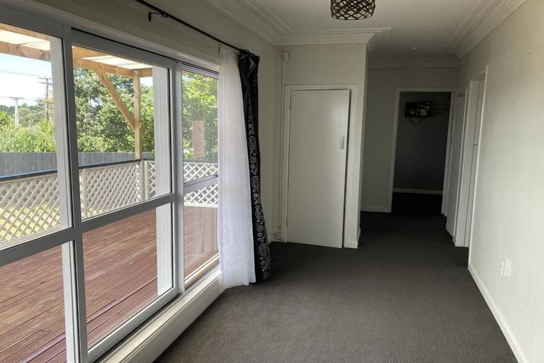 Photo of property in 305 Richardson Road, New Windsor, Auckland, 1041