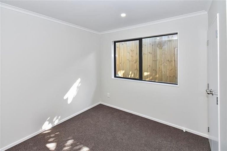 Photo of property in 27 Mcinnes Road, Weymouth, Auckland, 2103