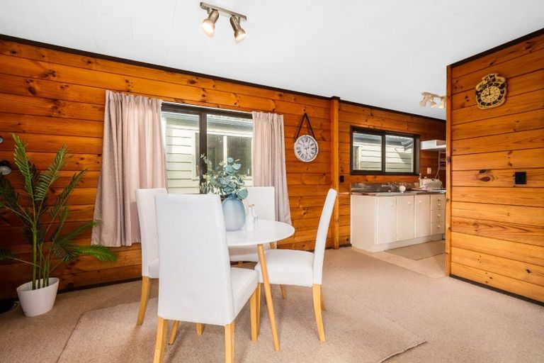 Photo of property in 2 Te Arawi Street, Takapuwahia, Porirua, 5022