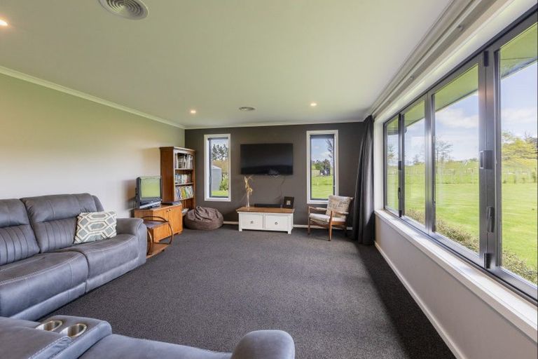 Photo of property in 102 Lindsay Road, Waipukurau, 4283
