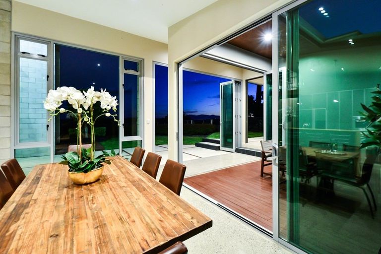 Photo of property in 28 Highgrove Drive, Grandview Heights, Hamilton, 3200