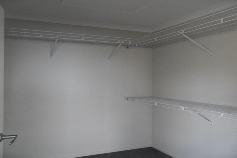 Photo of property in 5a Sandino Place, Grenada Village, Wellington, 6037