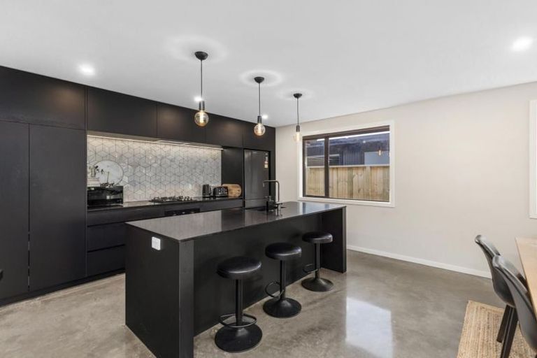 Photo of property in 5 Howden Drive, Jacks Point, 9371