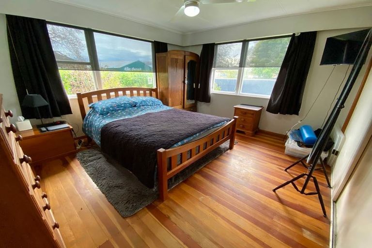 Photo of property in 1020 Tremaine Avenue, Roslyn, Palmerston North, 4414