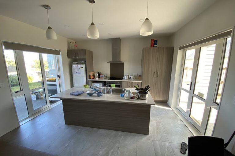 Photo of property in 79 Grove Road, Papakura, 2110