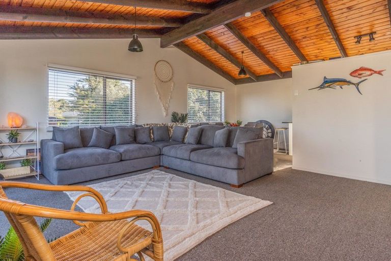 Photo of property in 11 Kaanapali Place, Wattle Downs, Auckland, 2103